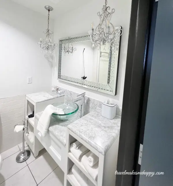 The Saint Hotel New Orleans bathroom review