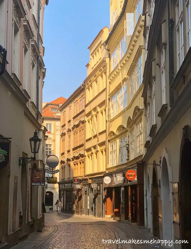 prague neighborhood street amazing trip