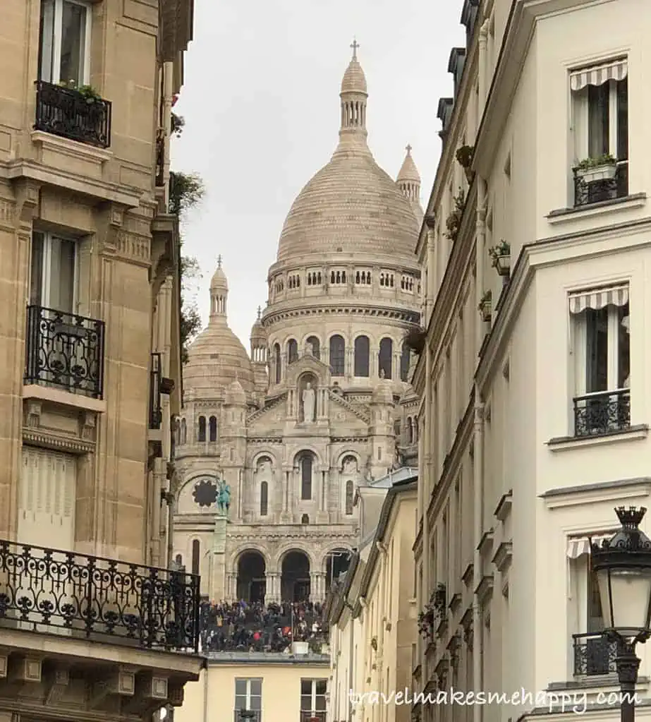 Paris Sacré Coeur church in monmartre