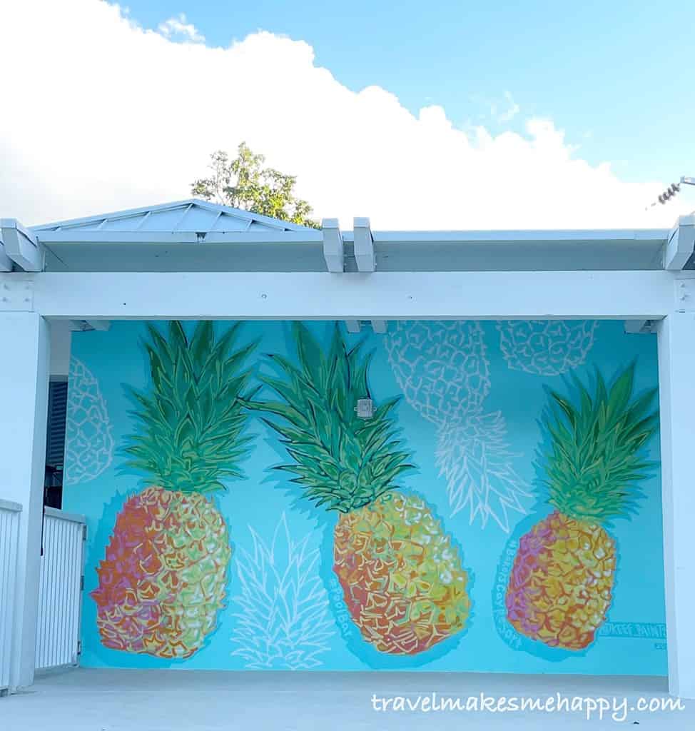 Baker's Cay resort review pineapple mural at pool bar and grill
