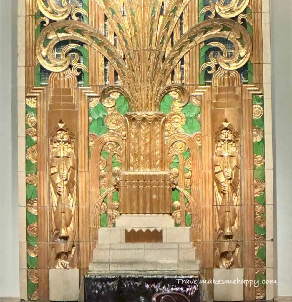 Art deco artwork south beach miami tour