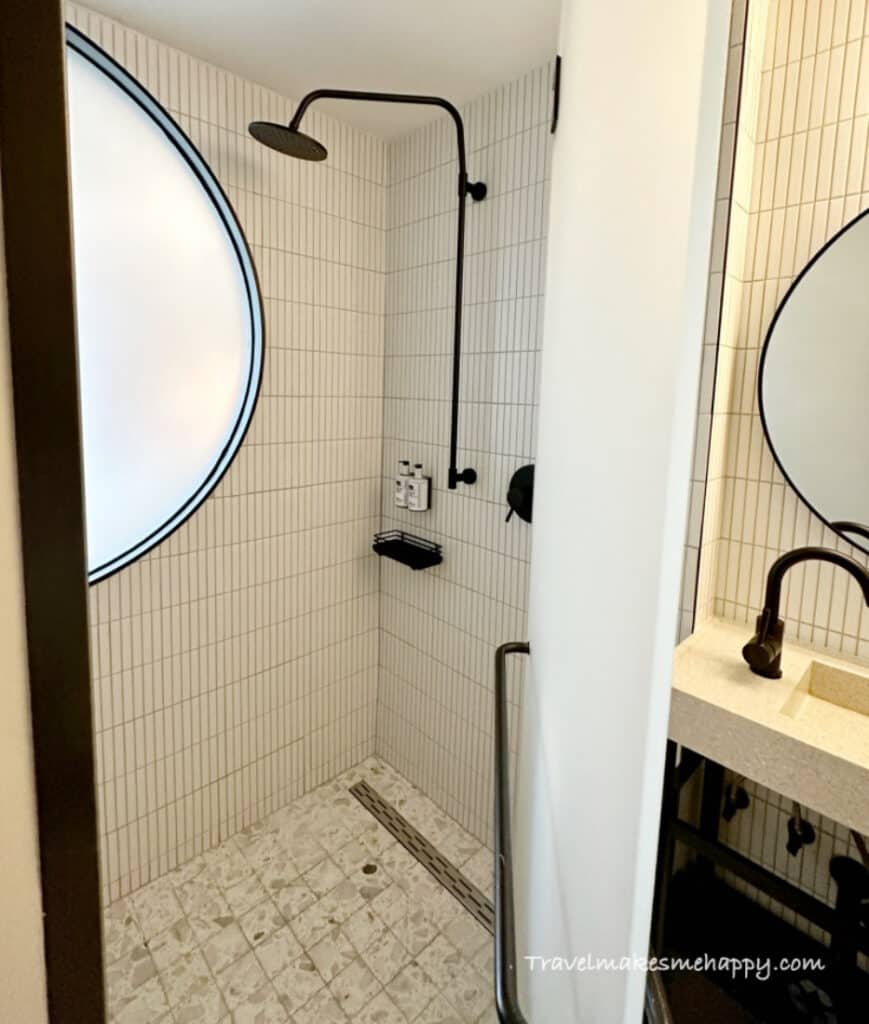 shower in king room review moxy south beach miami