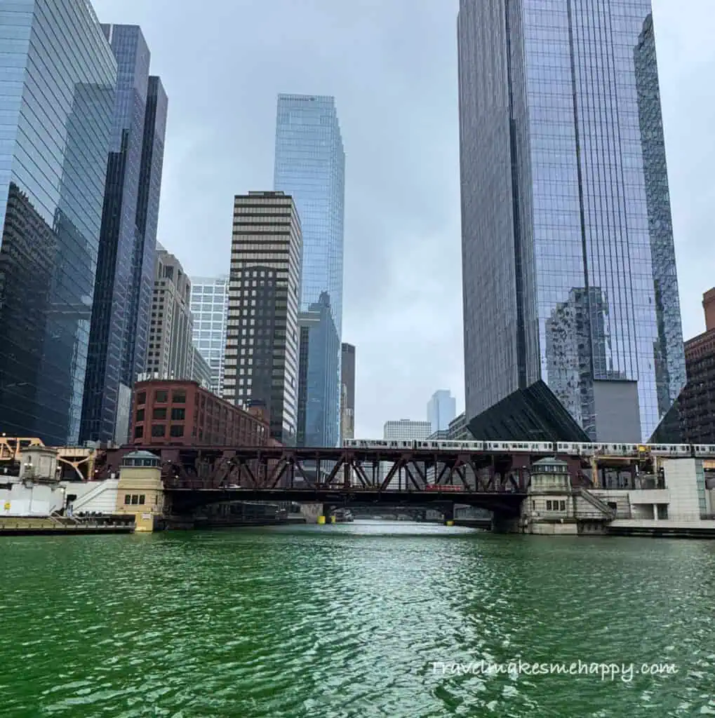 architectural chicago boat tour perfect weekend trip 