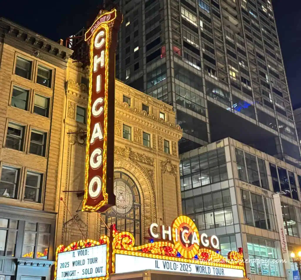 perfect chicago theater weekend trip guide