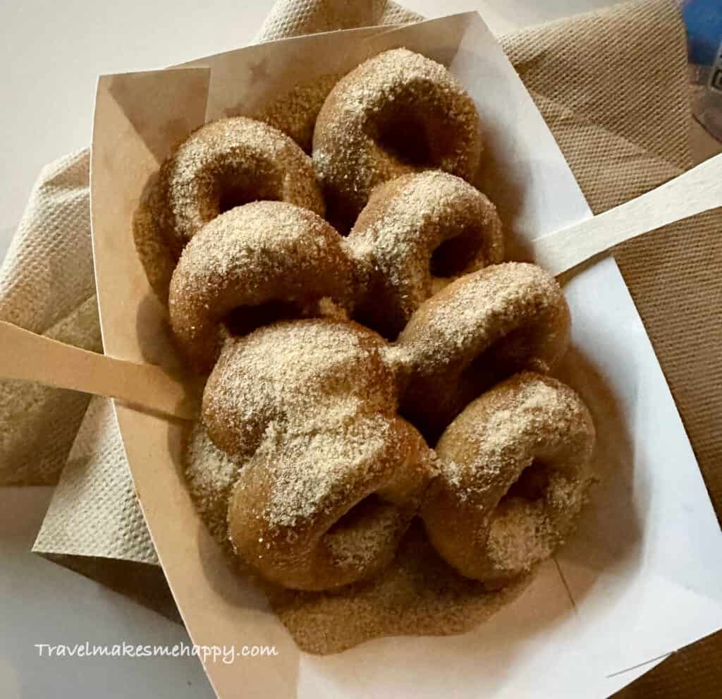 rooster treats food truck key west mini donuts cinnamon sugar