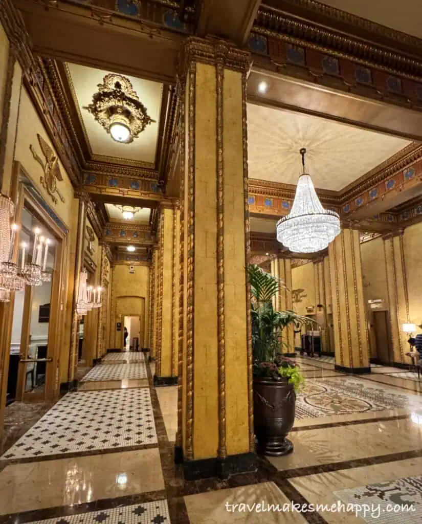 roosevelt hotel new orleans best brunch cocktail bars
