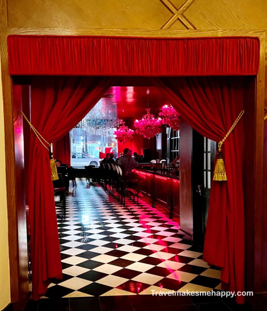 the burgundy cocktail bar at the saint hotel new orleans