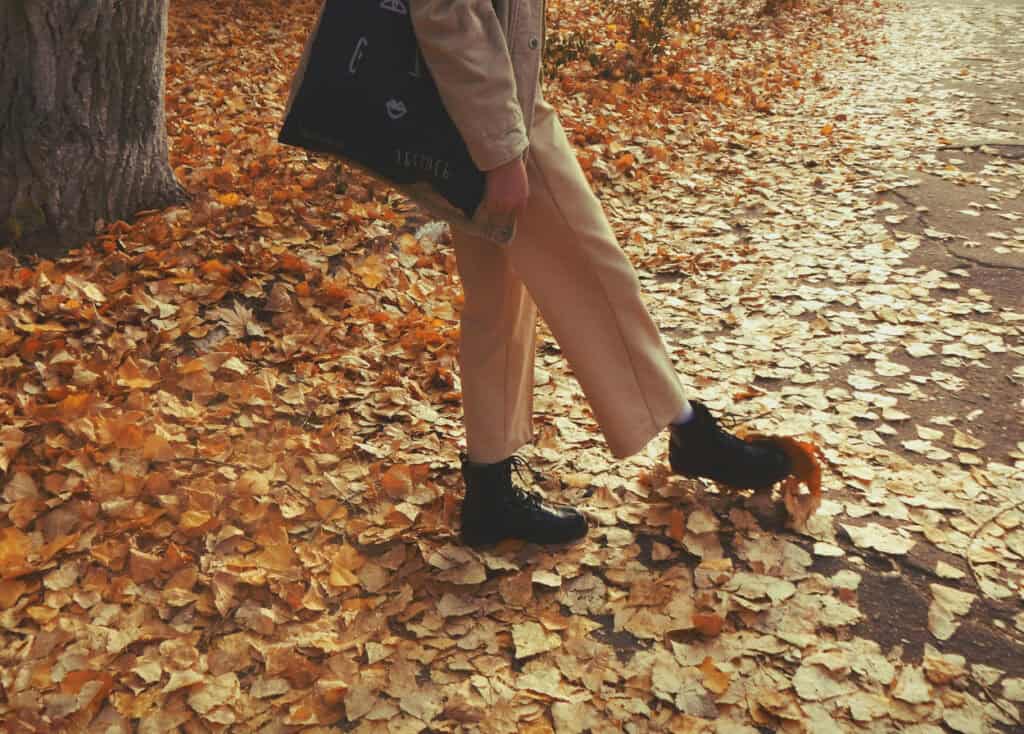 fall colors autumn travel footwear shoes