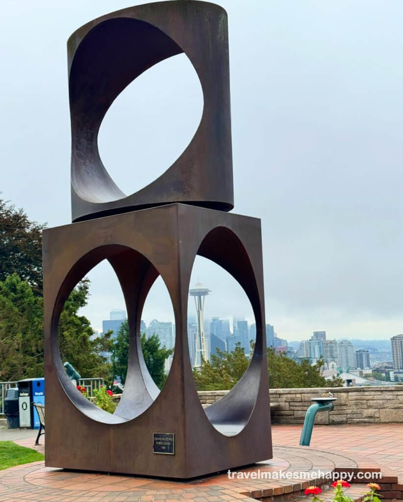 the seattle skyline view from kerry park overlook