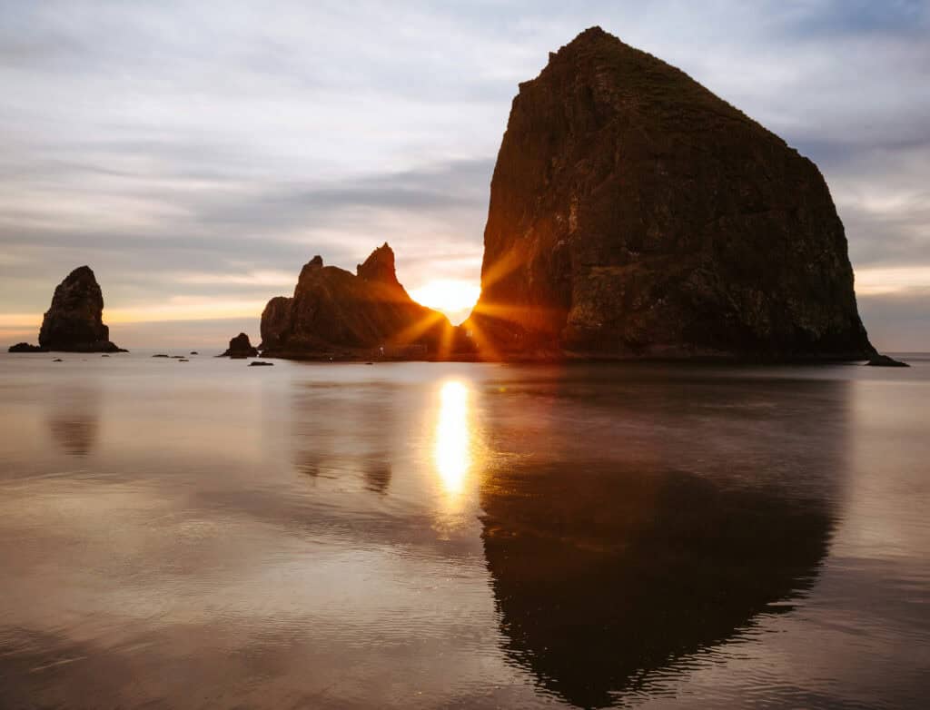 cannon beach oregon sunset bliss