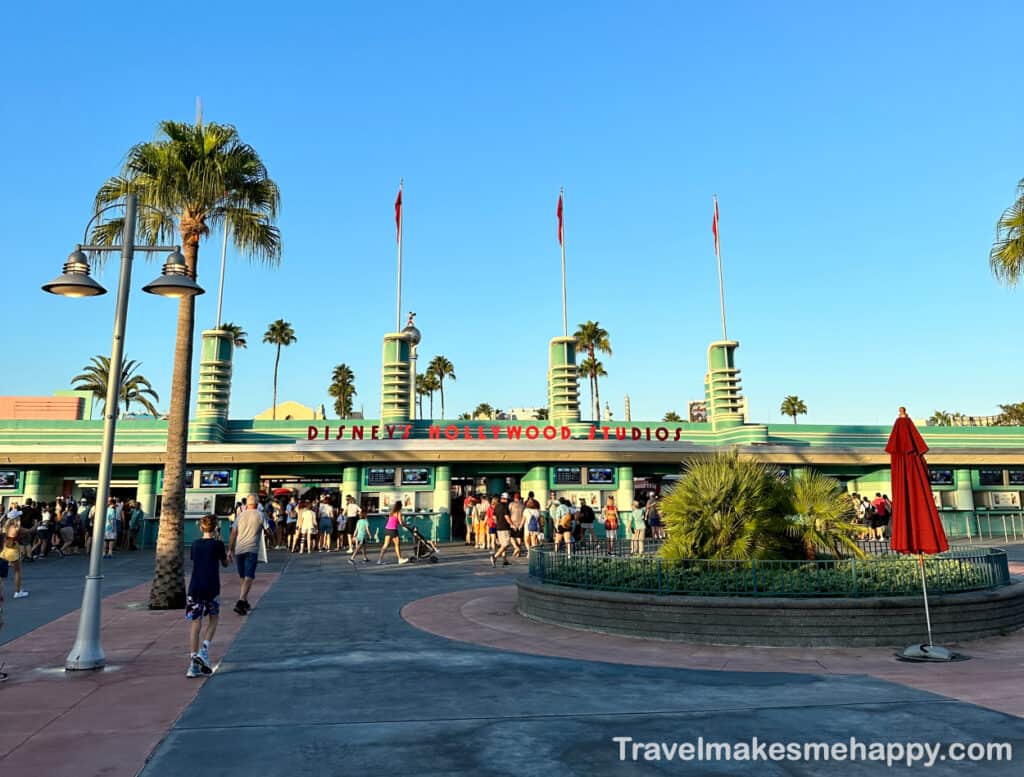 orlando disney hollywood studios entrance trip guide